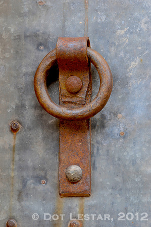Knocker